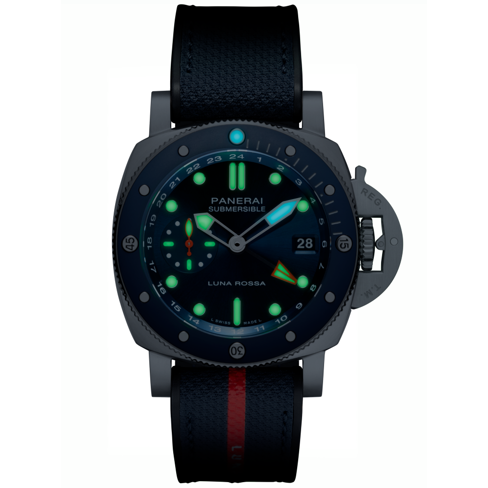 PANERAI サブマーシブル GMT ルナ・ロッサ チタニオ PAM01507 night view