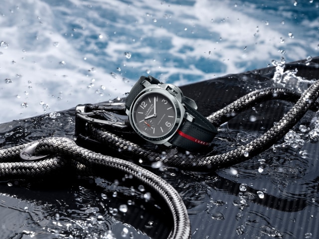 PANERAI Luminor Luna Rossa PAM01653 Detail 