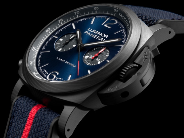 PANERAI Luminor Chrono Carbotech™ Luna Rossa Experience PAM01519 Detail 