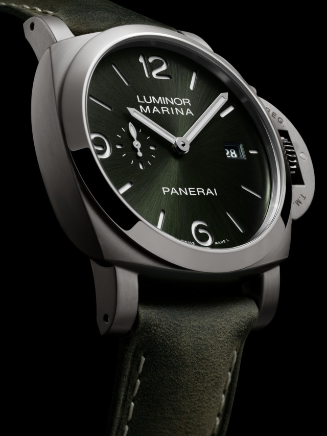 PANERAI Luminor Marina PAM03325 Detail 