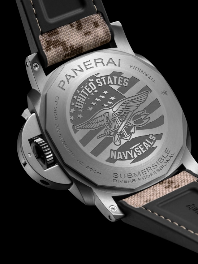 PANERAI Submersible Navy SEALs PAM01669 Detail 