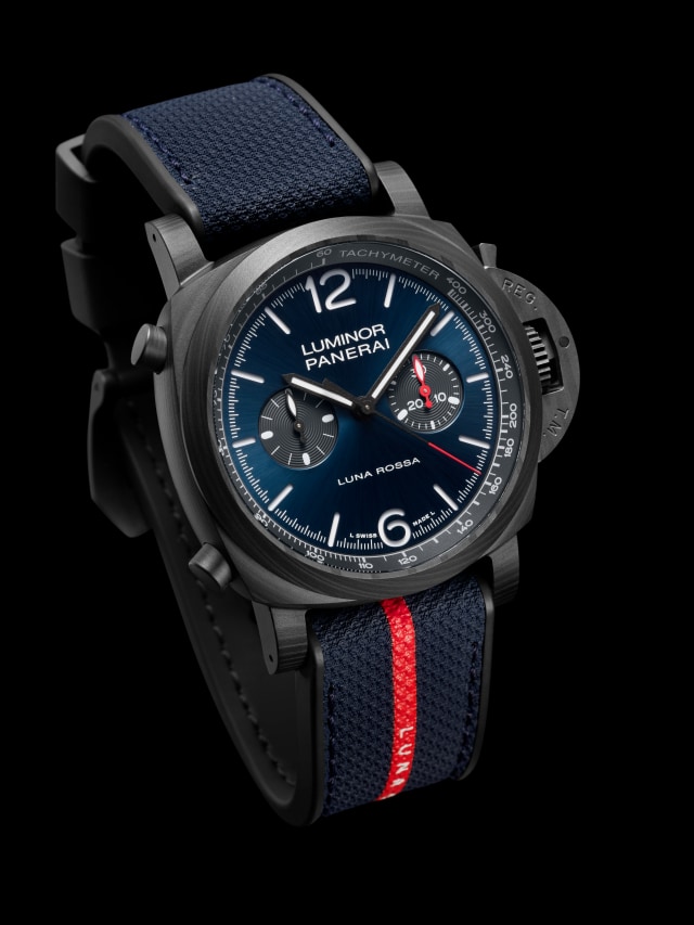 PANERAI Luminor Chrono Carbotech™ Luna Rossa Experience PAM01519 Detail 
