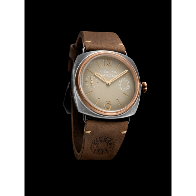 PANERAI Radiomir 8 Giorni Eilean PAM01643 Detail 1