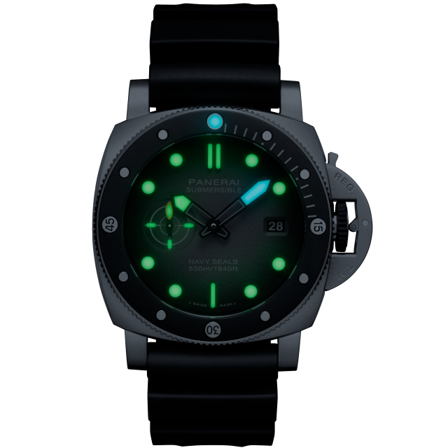 PANERAI Submersible Navy SEALs PAM01738 night view