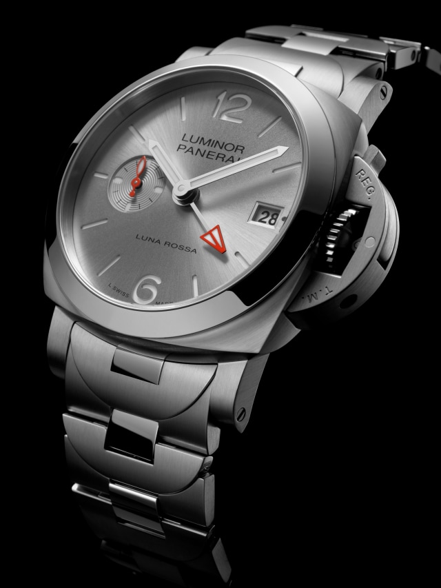 PANERAI Luminor Luna Rossa GMT PAM01791 Detail 