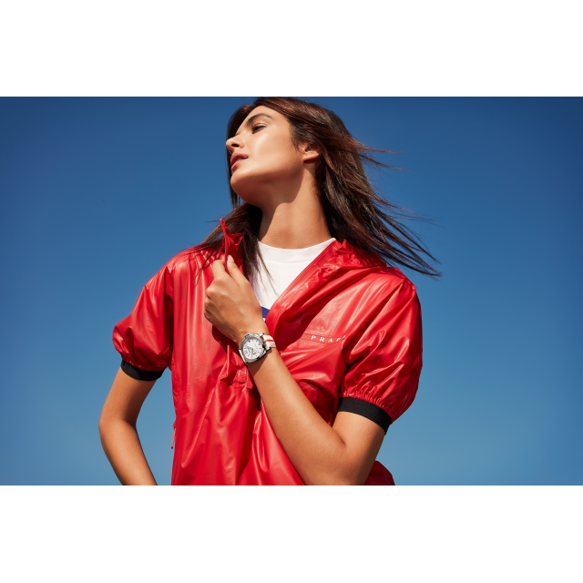 PANERAI Luminor Due Luna Rossa PAM01378 Detail 4