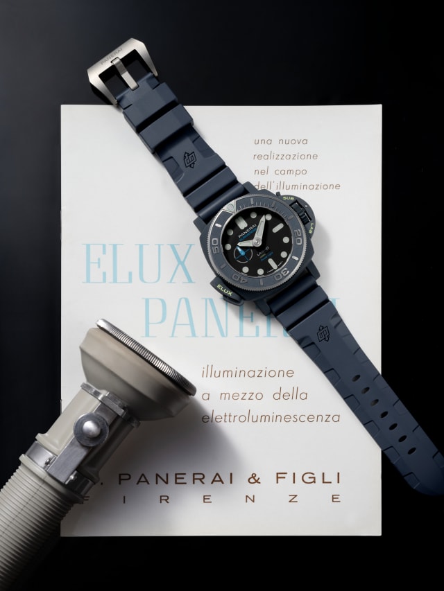 PANERAI Submersible Elux Lab-ID PAM01800 Detail 