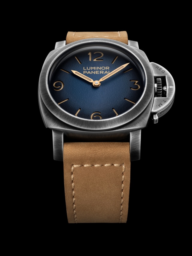 PANERAI Luminor Venticinque PAM02025 Front 4