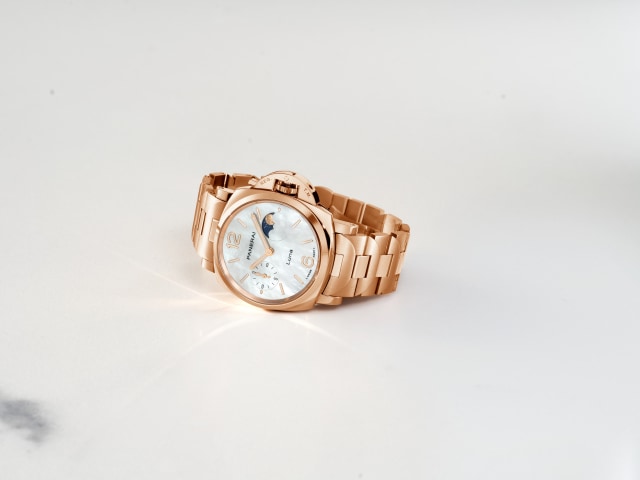 PANERAI Luminor Due TuttoOro Luna PAM01504 Detail 