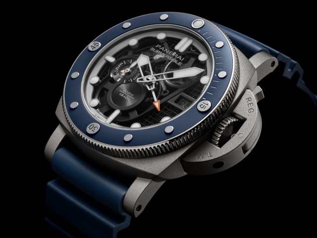 PANERAI Submersible GMT PAM01495 Front 4