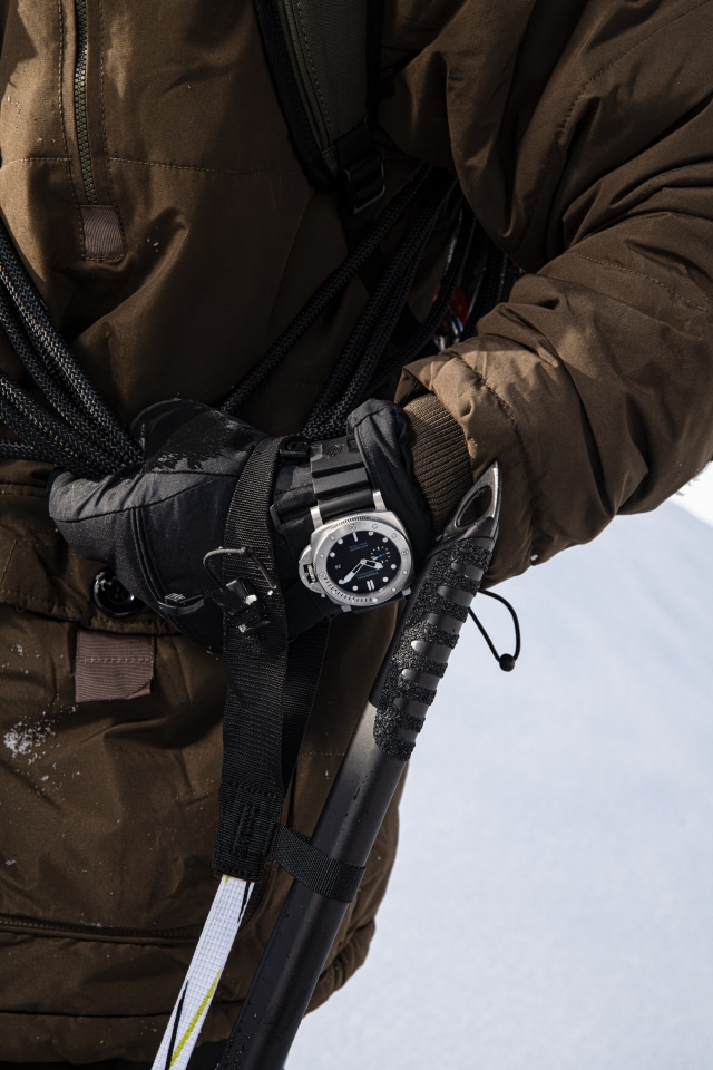 PANERAI Submersible PAM01596 Detail 7