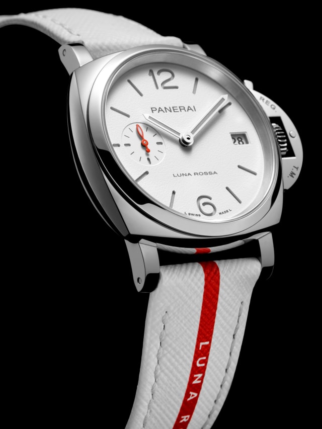 PANERAI Luminor Due Luna Rossa PAM01378 Detail 