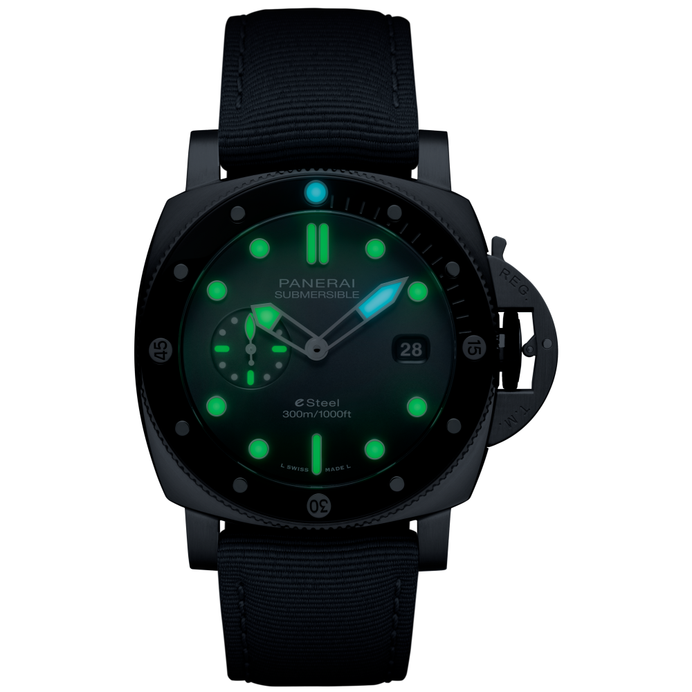 PANERAI Submersible PAM01288 night view