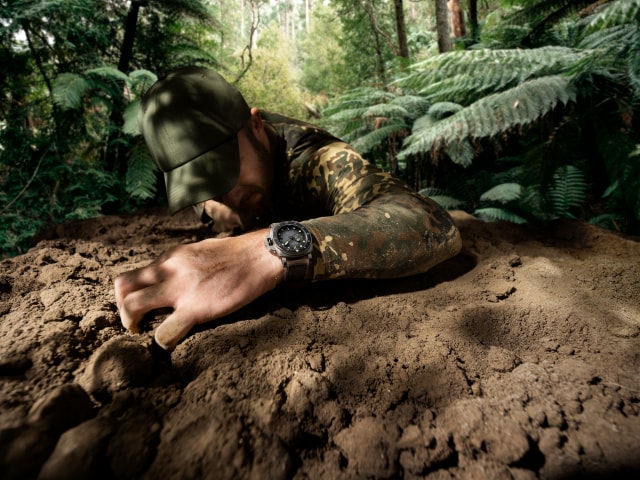 PANERAI Submersible Navy SEALs PAM01738 Detail 