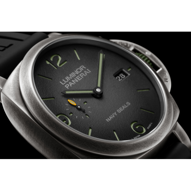 PANERAI Luminor Marina Navy SEALs PAM01412 Detail 2