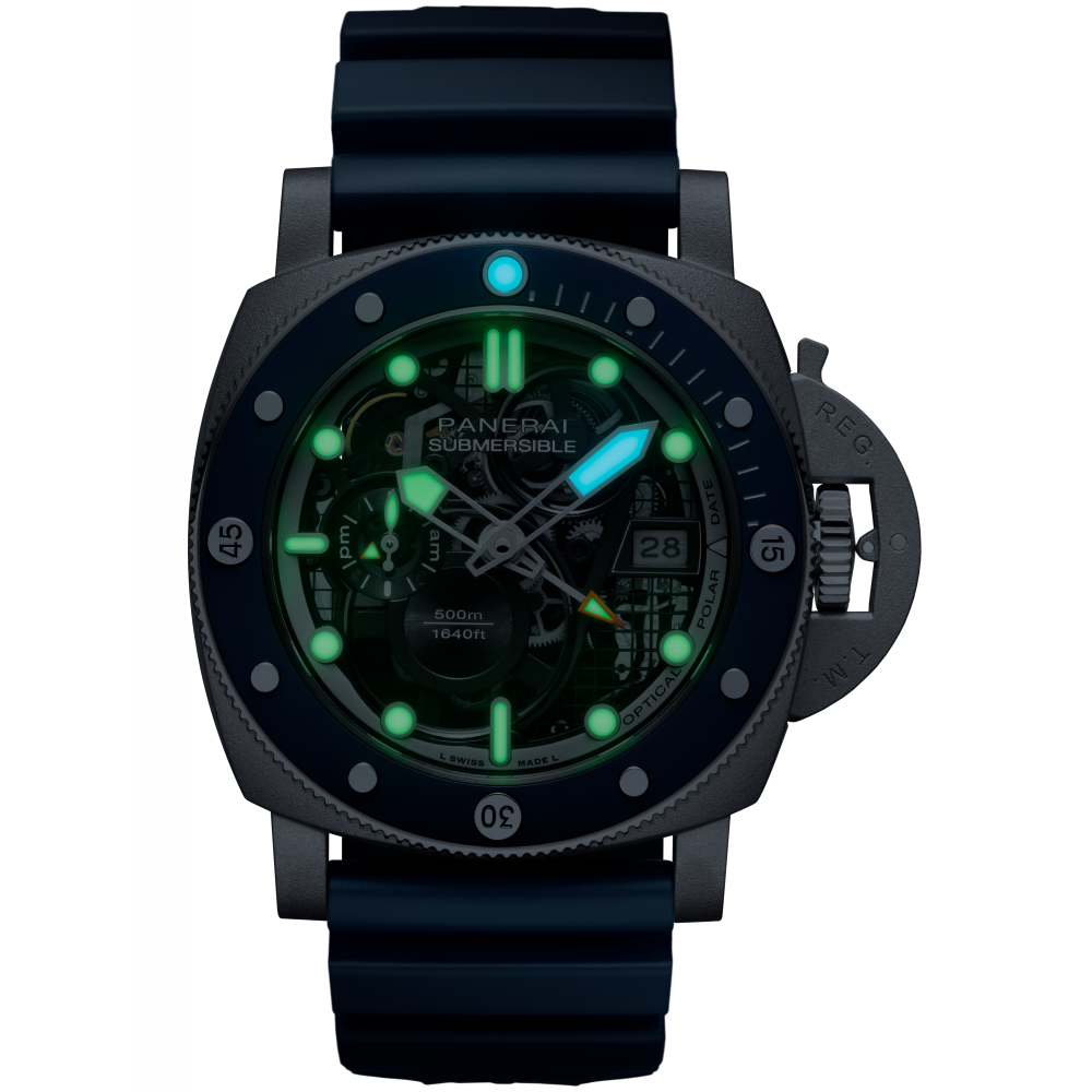 PANERAI Submersible GMT PAM01495 night view