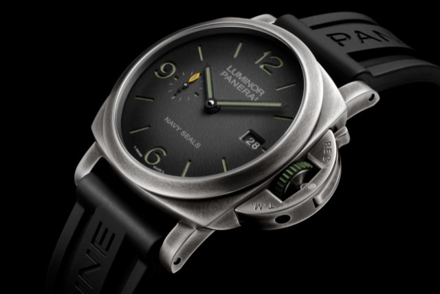 PANERAI Luminor Marina Navy SEALs PAM01412 Detail 