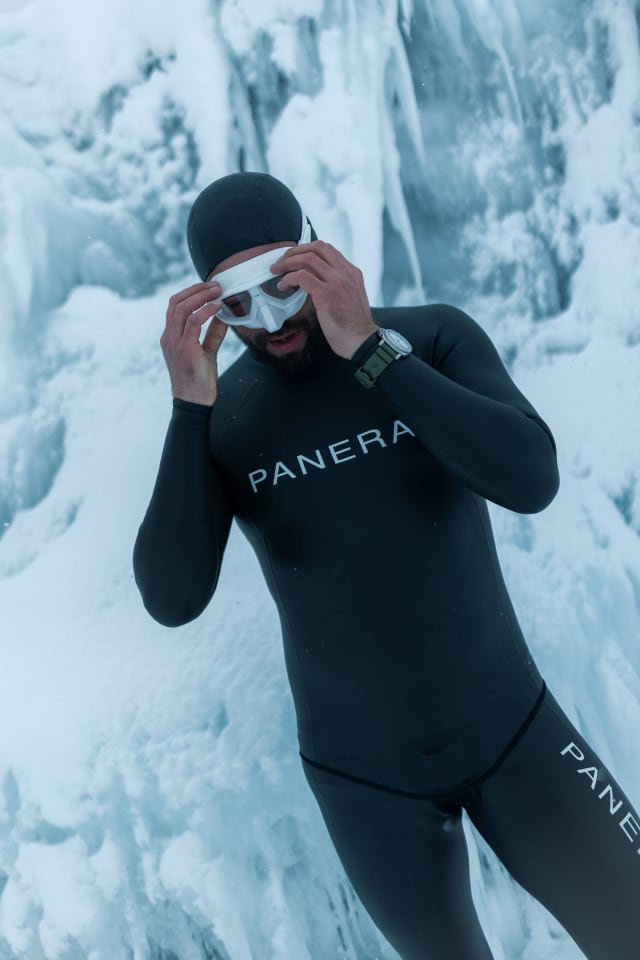 PANERAI Submersible PAM01595 Detail 12