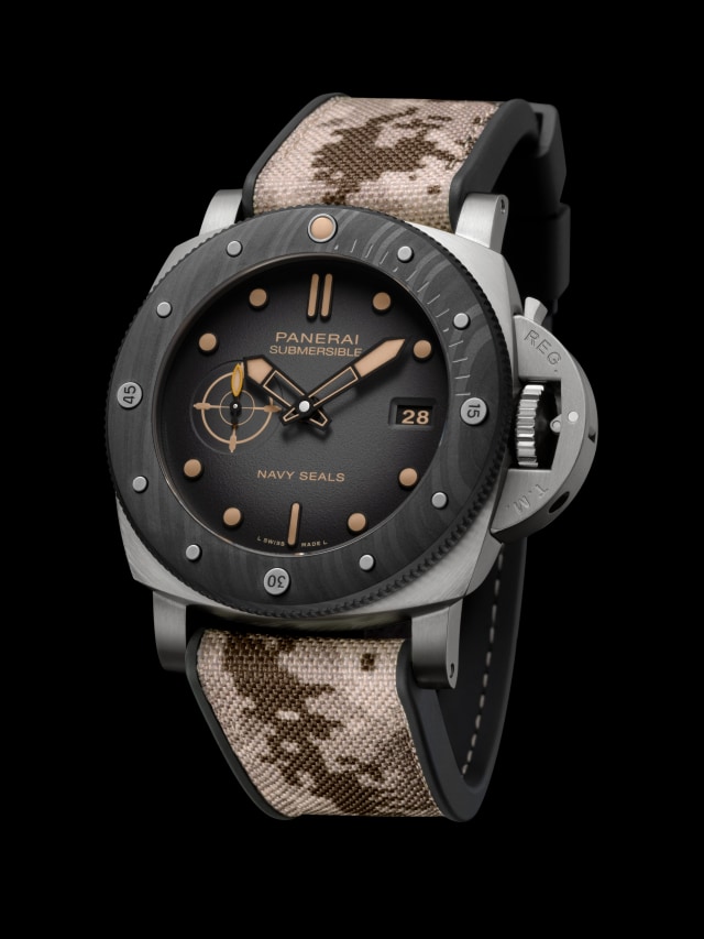 PANERAI Submersible Navy SEALs PAM01669 Detail 