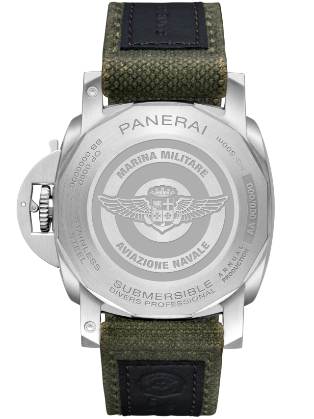 PANERAI  Submersible QuarantaQuattro Aviazione Navale  PAM01697 Detail 