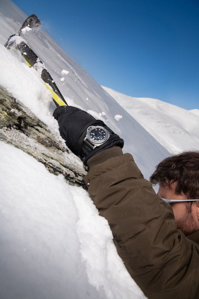 PANERAI Submersible PAM01596 Detail 3